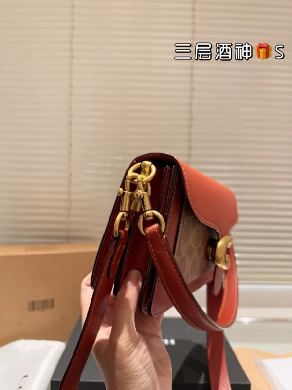 COACH Handbag （26cm） - Image 4