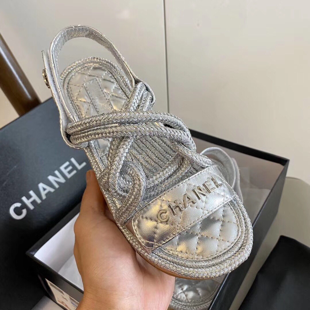 CHANEL_woven_sandals_with_twine_5-UjGZW.jpg