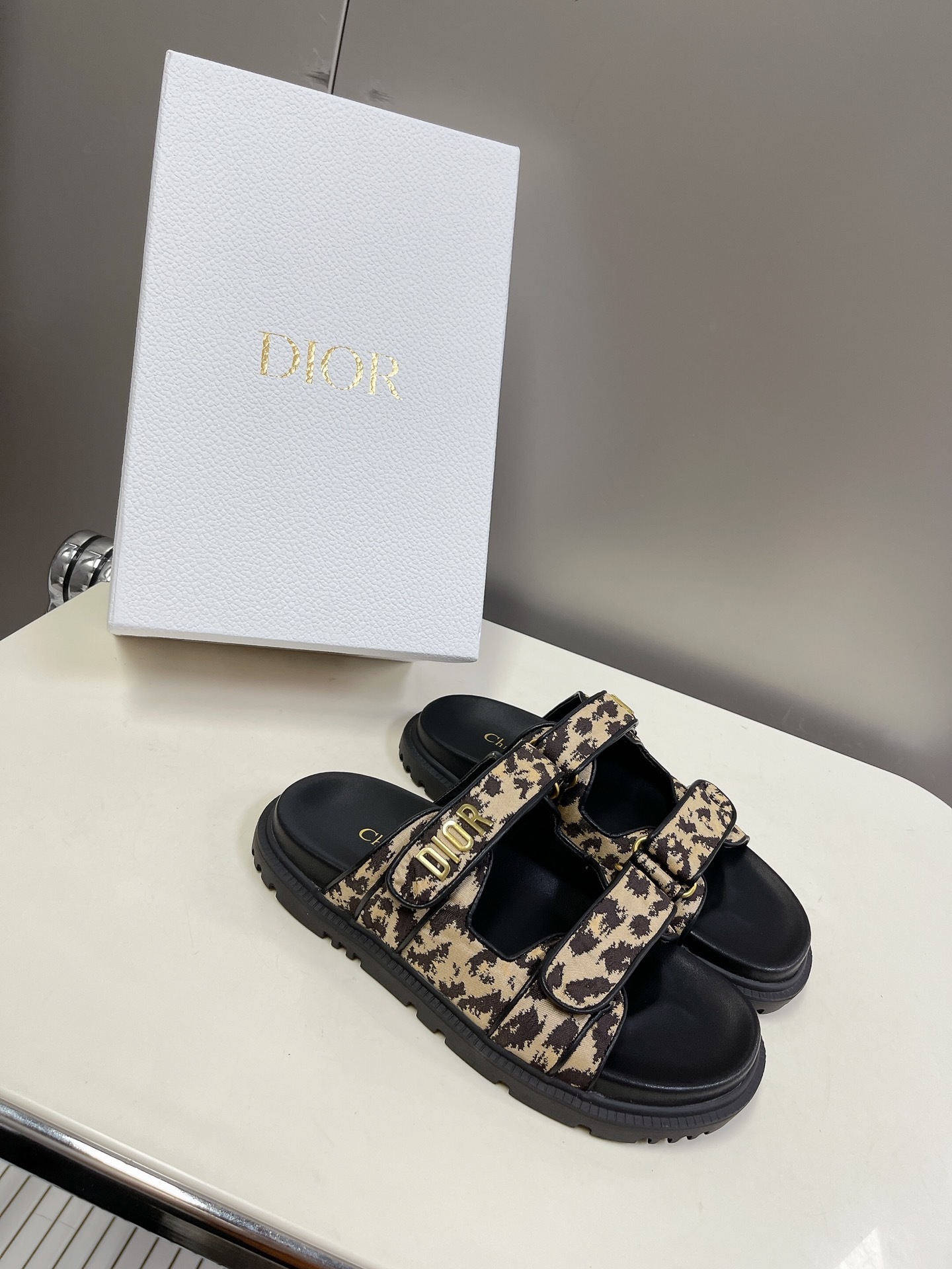 DIOR_DiorAct_Sandals_1-HsW2z.jpg