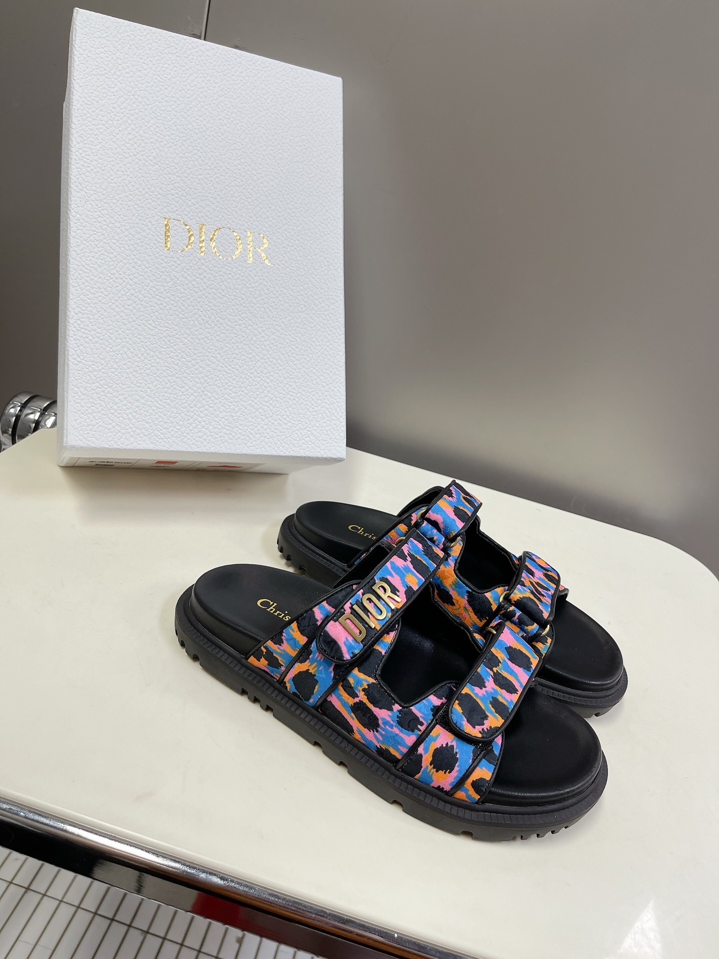 DIOR_DiorAct_Sandals_12-9fU3g.jpg