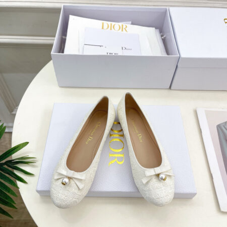 DIOR straw pearl ballet shoes