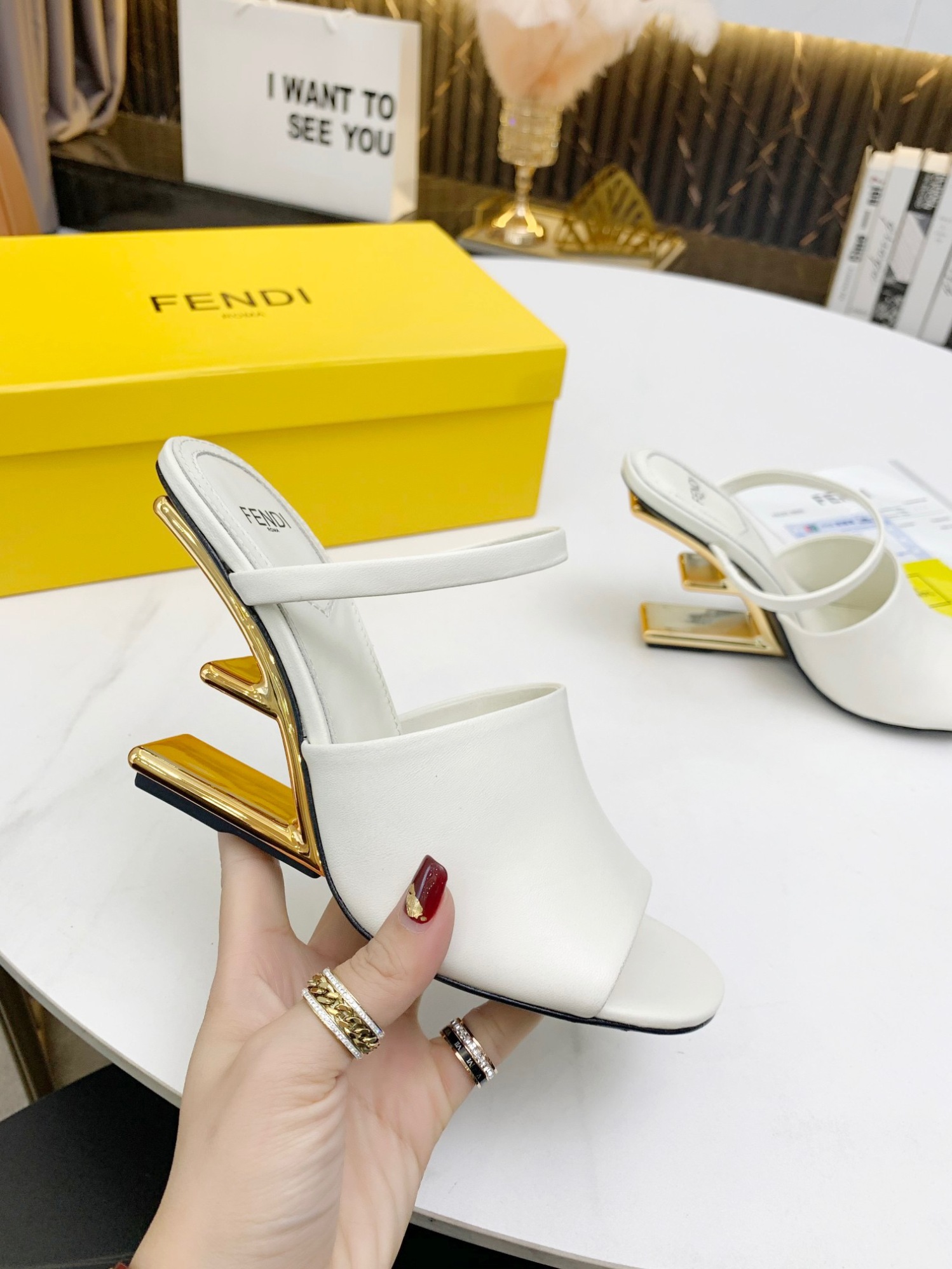 Fendi_First_high_heel_sandals_6-KiTEp.jpg