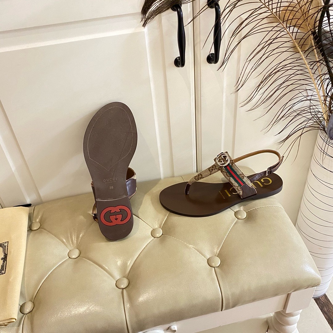 GUCCI_Flip-toe_Sandals_5-R6G5W.jpg