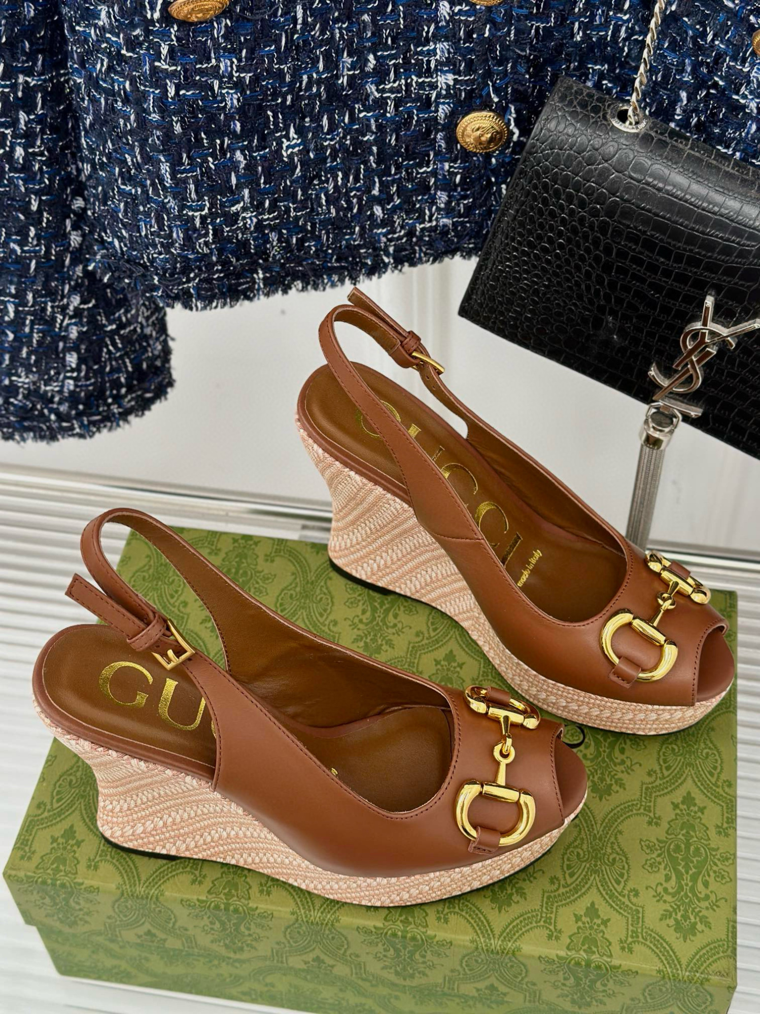 GUCCI_Wedge_heel_Sandals_3-rT7ZG.jpg
