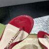 GUCCI_chain_flip-toe_sandals_3-AgCV1.jpg