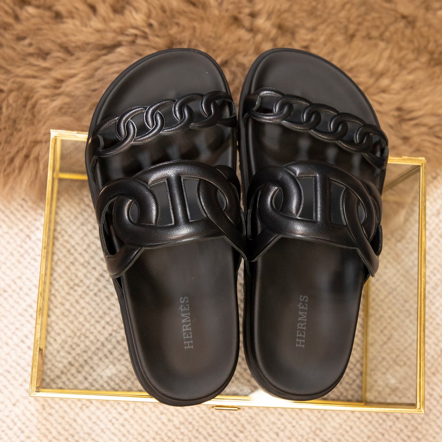 HERMES_Slippers_3-Dg5W3.jpg