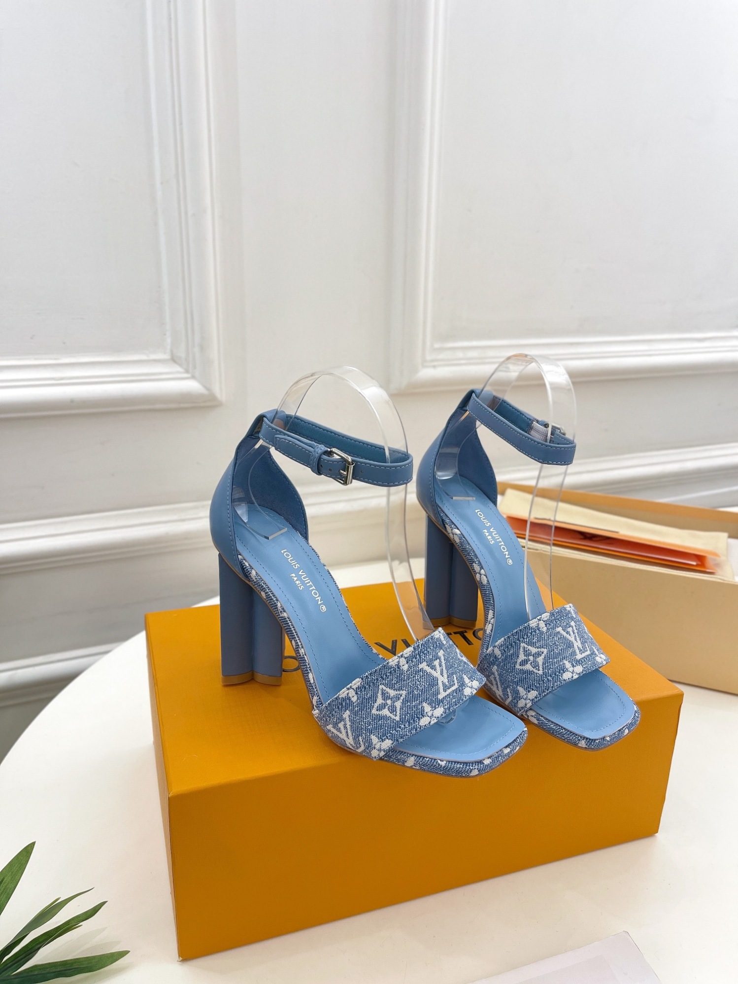 LV_Denim_Heels_1-0o4KV.jpg