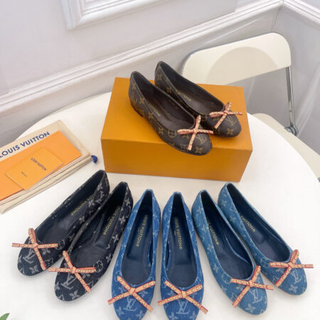 LOUIS VUITTON NINA round head bow studded ballet shoes