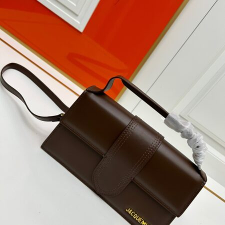 JACQUEMUS Small Flip Bag