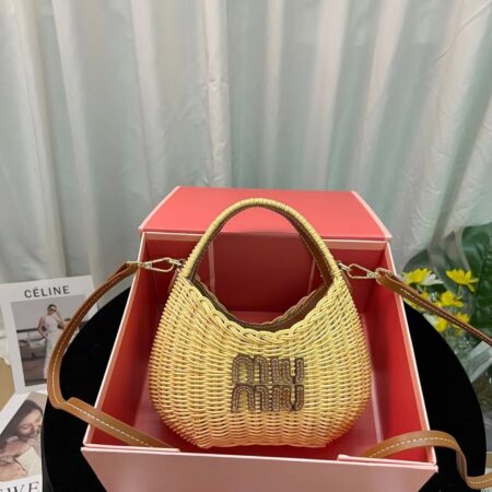 MIUMIU WANDER BAG