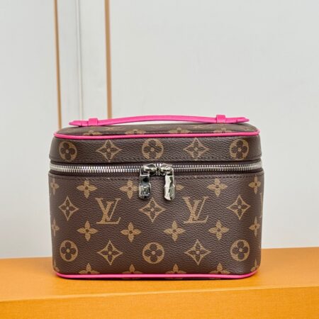 LOUIS VUITTON Nine BB Makeup bag
