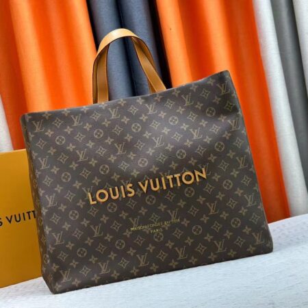 LOUIS VUITTON Tote Bag