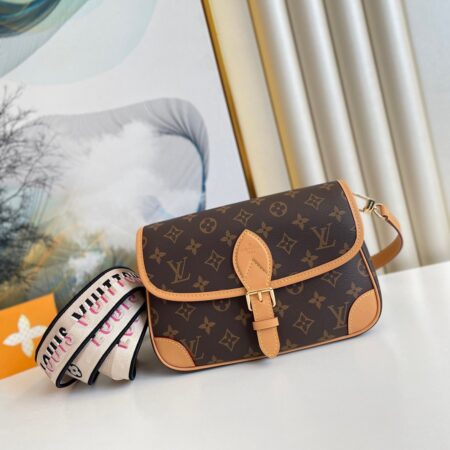 LOUIS VUITTON DIANE Handbag