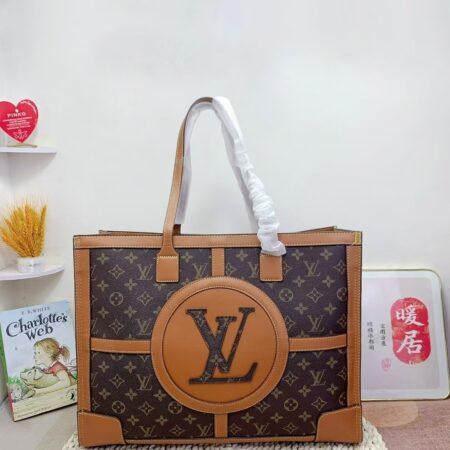 LOUIS VUITTON Bag